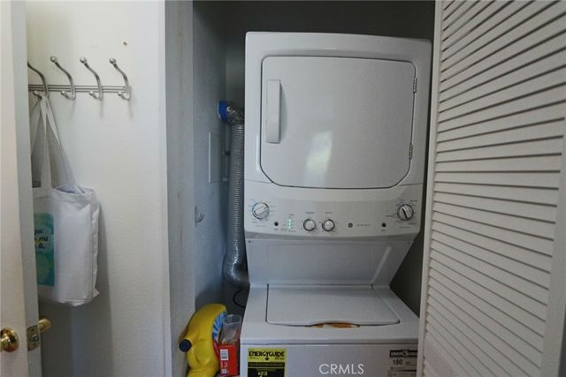 19208 Avenue Of The Oaks J, Newhall, CA 91321