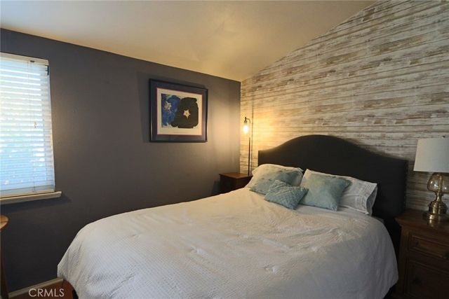 19208 Avenue Of The Oaks J, Newhall, CA 91321