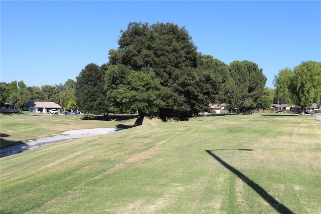 19208 Avenue Of The Oaks J, Newhall, CA 91321