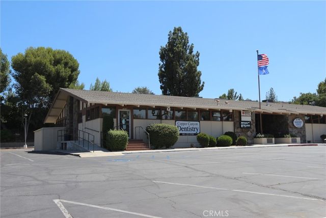 19208 Avenue Of The Oaks J, Newhall, CA 91321