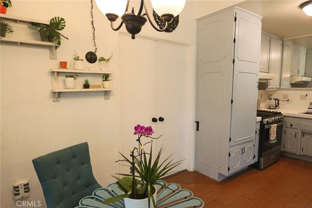 19208 Avenue Of The Oaks J, Newhall, CA 91321