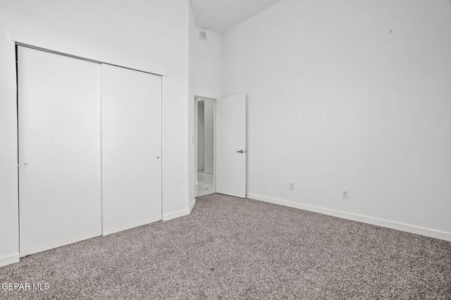 469 Santiago Munos Street, Vinton, TX 79821