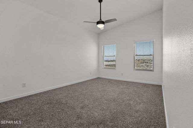 469 Santiago Munos Street, Vinton, TX 79821
