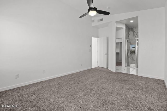 469 Santiago Munos Street, Vinton, TX 79821