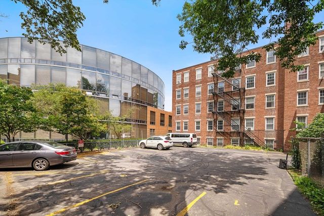 1716 Cambridge St 27, Cambridge, MA 02139