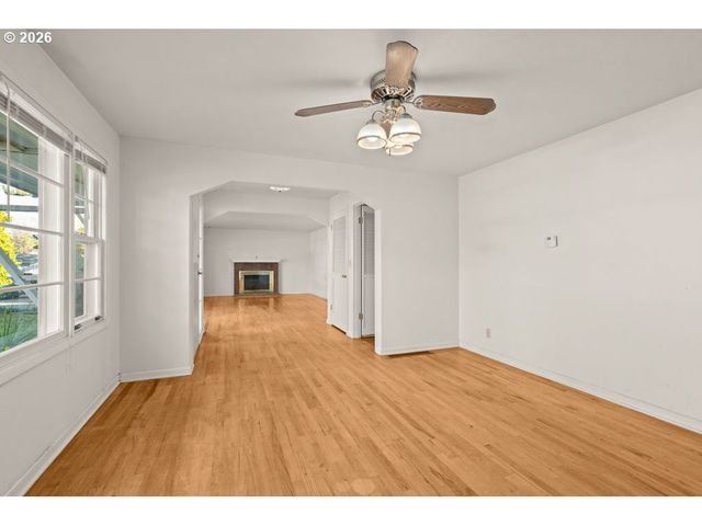 12712 Se BUSH St, Portland, OR 97236