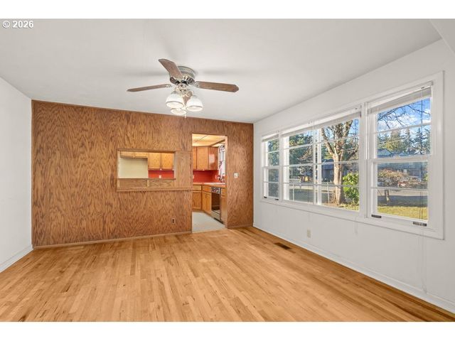 12712 Se BUSH St, Portland, OR 97236