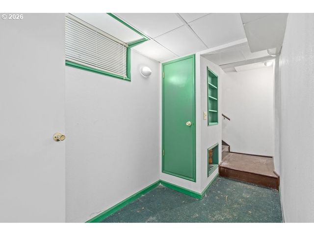 12712 Se BUSH St, Portland, OR 97236