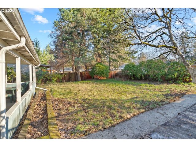 12712 Se BUSH St, Portland, OR 97236