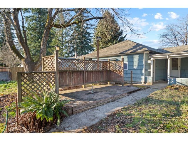 12712 Se BUSH St, Portland, OR 97236