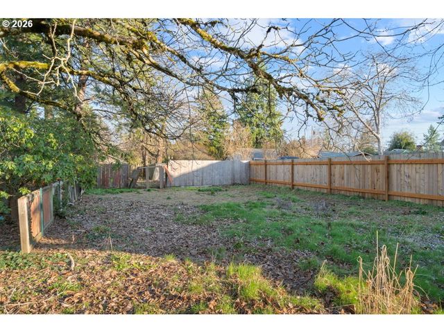 12712 Se BUSH St, Portland, OR 97236