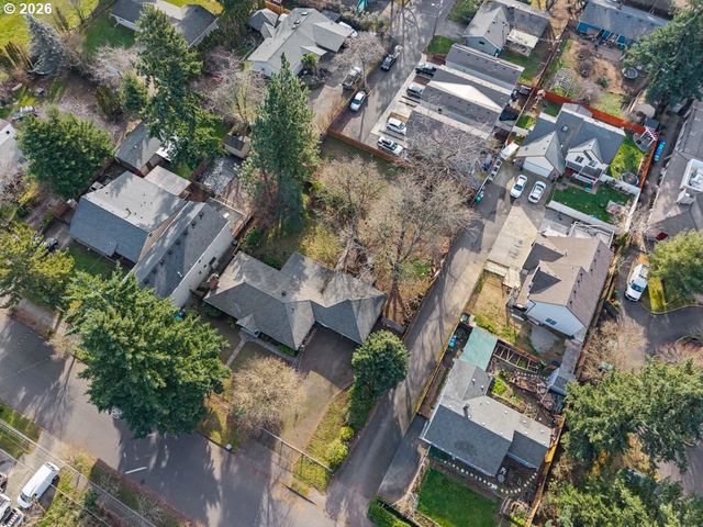 12712 Se BUSH St, Portland, OR 97236