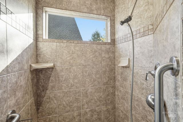 1007 W Oakhampton Drive, Eagle, ID 83616