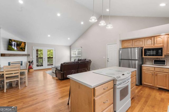578 Dockery Creek Road, Young Harris, GA 30582