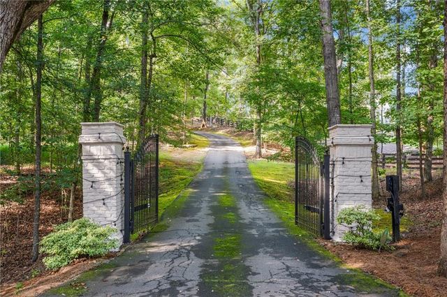 1940 Dinsmore Road, Milton, GA 30004