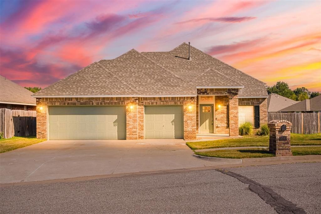 5348 Starling Way, Oklahoma City, OK 73179