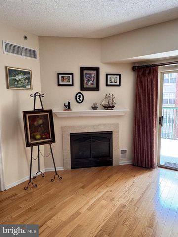 6044 MAIN ST, Voorhees, NJ 08043