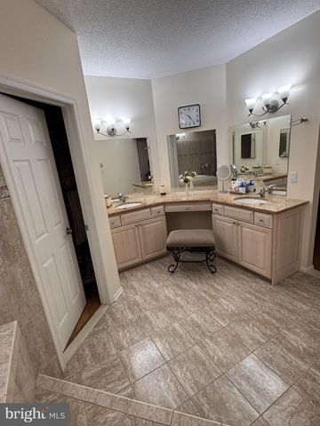 6044 MAIN ST, Voorhees, NJ 08043
