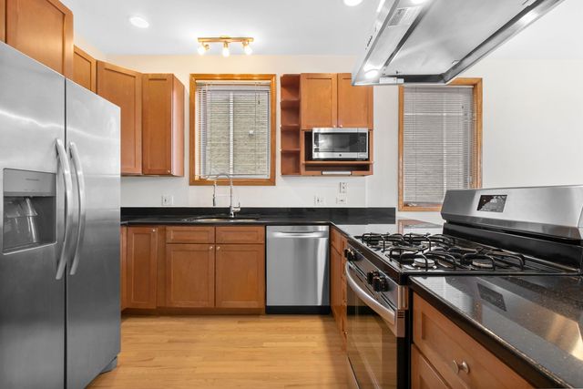 2538 W Flournoy Street 2, Chicago, IL 60612