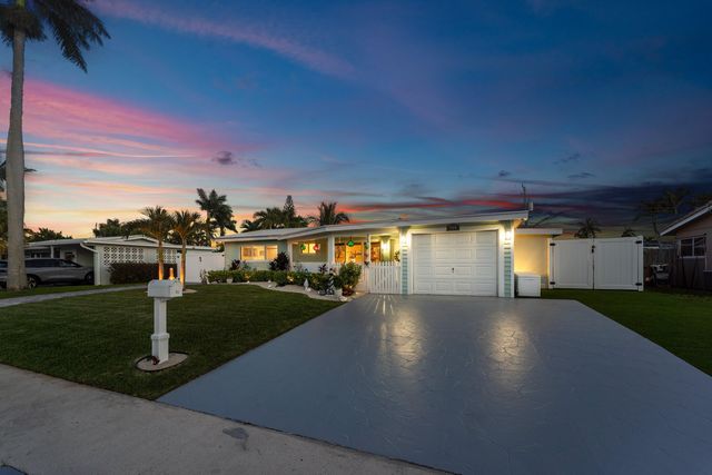 904 SE 15th Court, Deerfield Beach, FL 33441