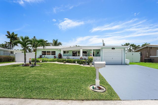 904 SE 15th Court, Deerfield Beach, FL 33441