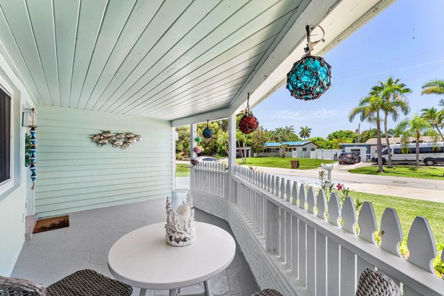 904 SE 15th Court, Deerfield Beach, FL 33441