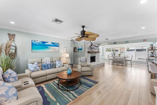 904 SE 15th Court, Deerfield Beach, FL 33441