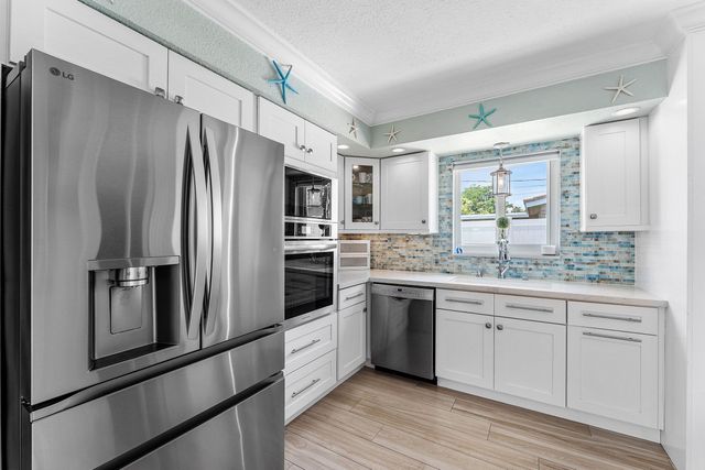 904 SE 15th Court, Deerfield Beach, FL 33441