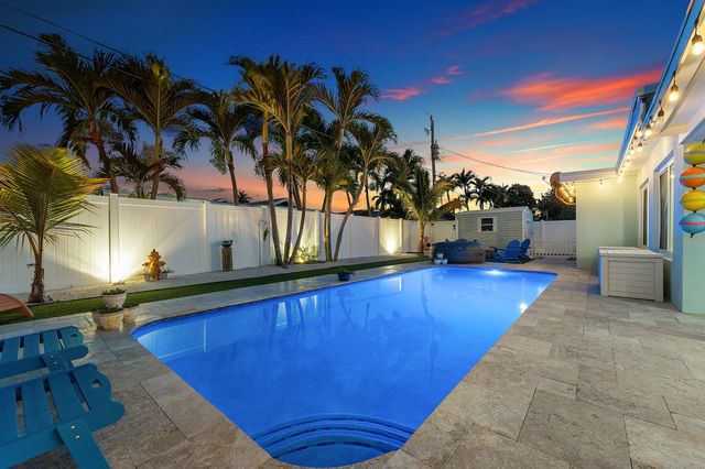 904 SE 15th Court, Deerfield Beach, FL 33441