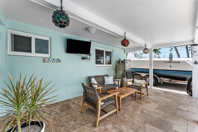 904 SE 15th Court, Deerfield Beach, FL 33441