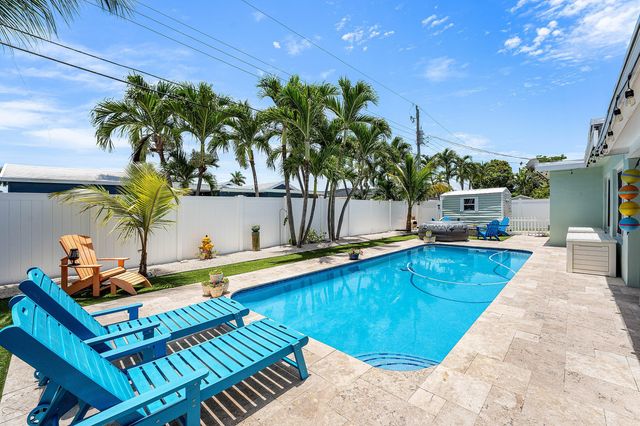 904 SE 15th Court, Deerfield Beach, FL 33441