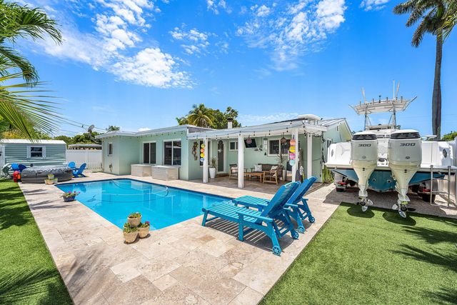 904 SE 15th Court, Deerfield Beach, FL 33441