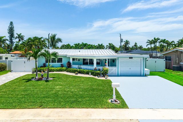 904 SE 15th Court, Deerfield Beach, FL 33441