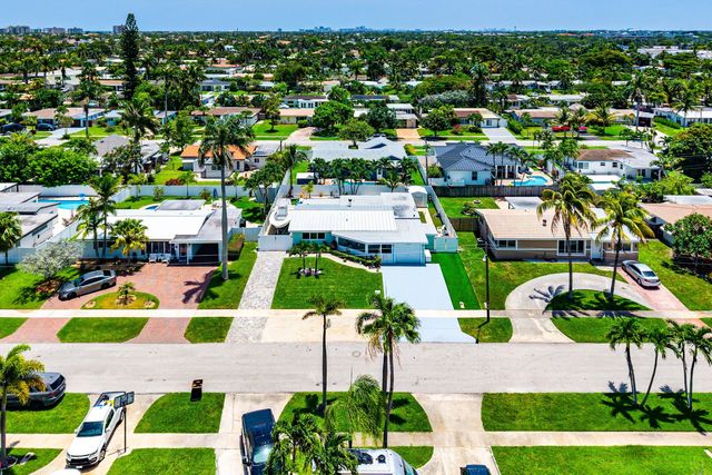 904 SE 15th Court, Deerfield Beach, FL 33441