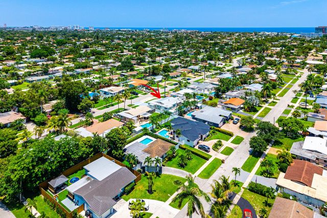 904 SE 15th Court, Deerfield Beach, FL 33441