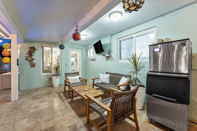 904 SE 15th Court, Deerfield Beach, FL 33441
