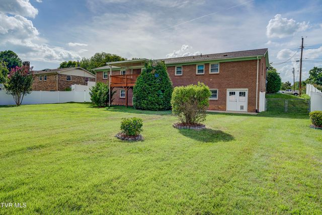 126 Fairlawn Drive, Johnson City, TN 37601