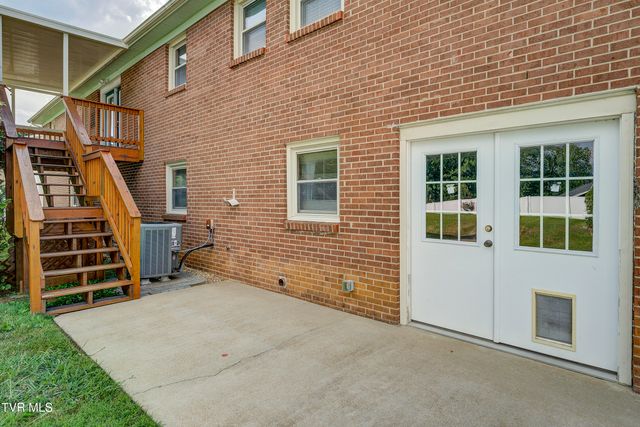 126 Fairlawn Drive, Johnson City, TN 37601
