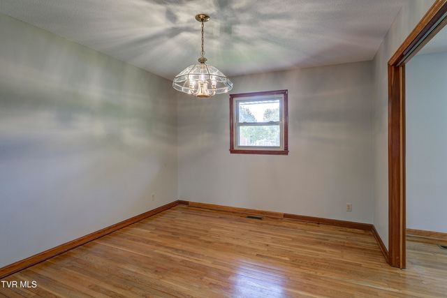126 Fairlawn Drive, Johnson City, TN 37601