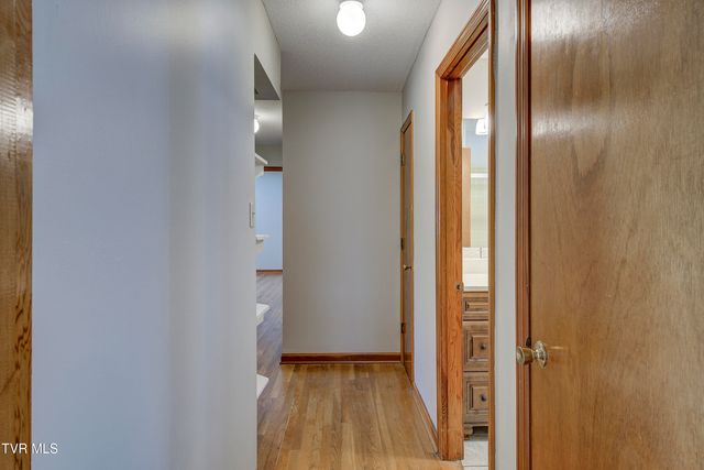 126 Fairlawn Drive, Johnson City, TN 37601