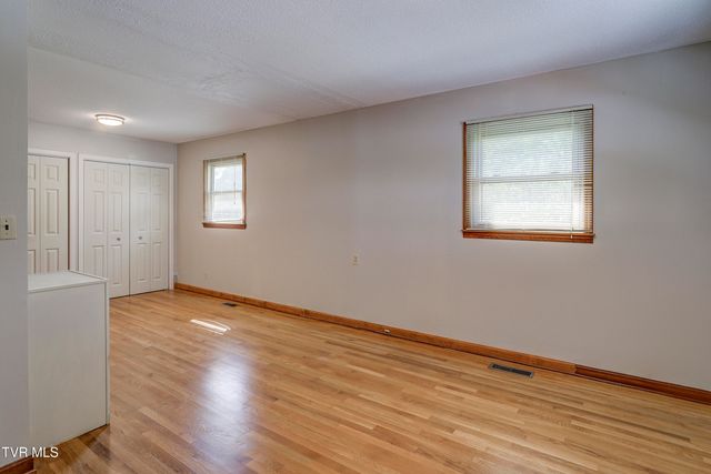 126 Fairlawn Drive, Johnson City, TN 37601