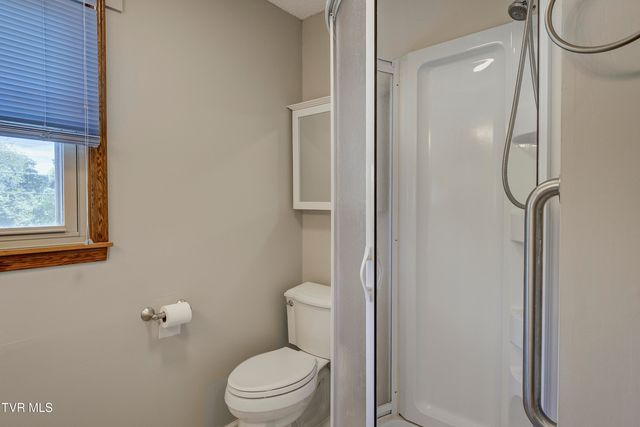 126 Fairlawn Drive, Johnson City, TN 37601