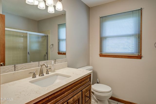 126 Fairlawn Drive, Johnson City, TN 37601