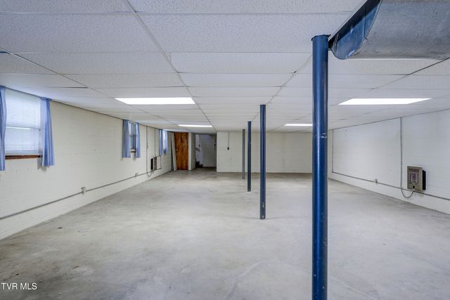 126 Fairlawn Drive, Johnson City, TN 37601