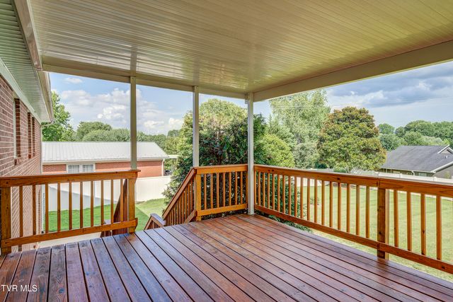 126 Fairlawn Drive, Johnson City, TN 37601