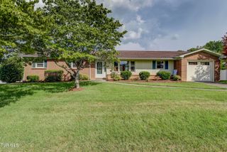 126 Fairlawn Drive, Johnson City, TN 37601