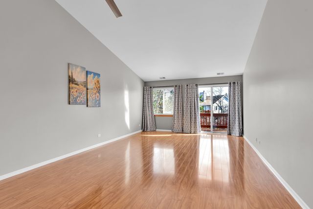 239 Camel Bend Court 4, Schaumburg, IL 60194