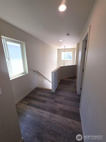 3704 W F Street, Bremerton, WA 98312