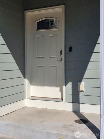 3704 W F Street, Bremerton, WA 98312