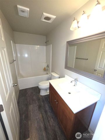 3704 W F Street, Bremerton, WA 98312